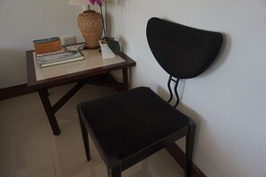 Standard King Bed | Tiện nghi tại phòng