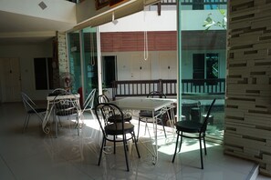 Khu tiếp khách ở sảnh