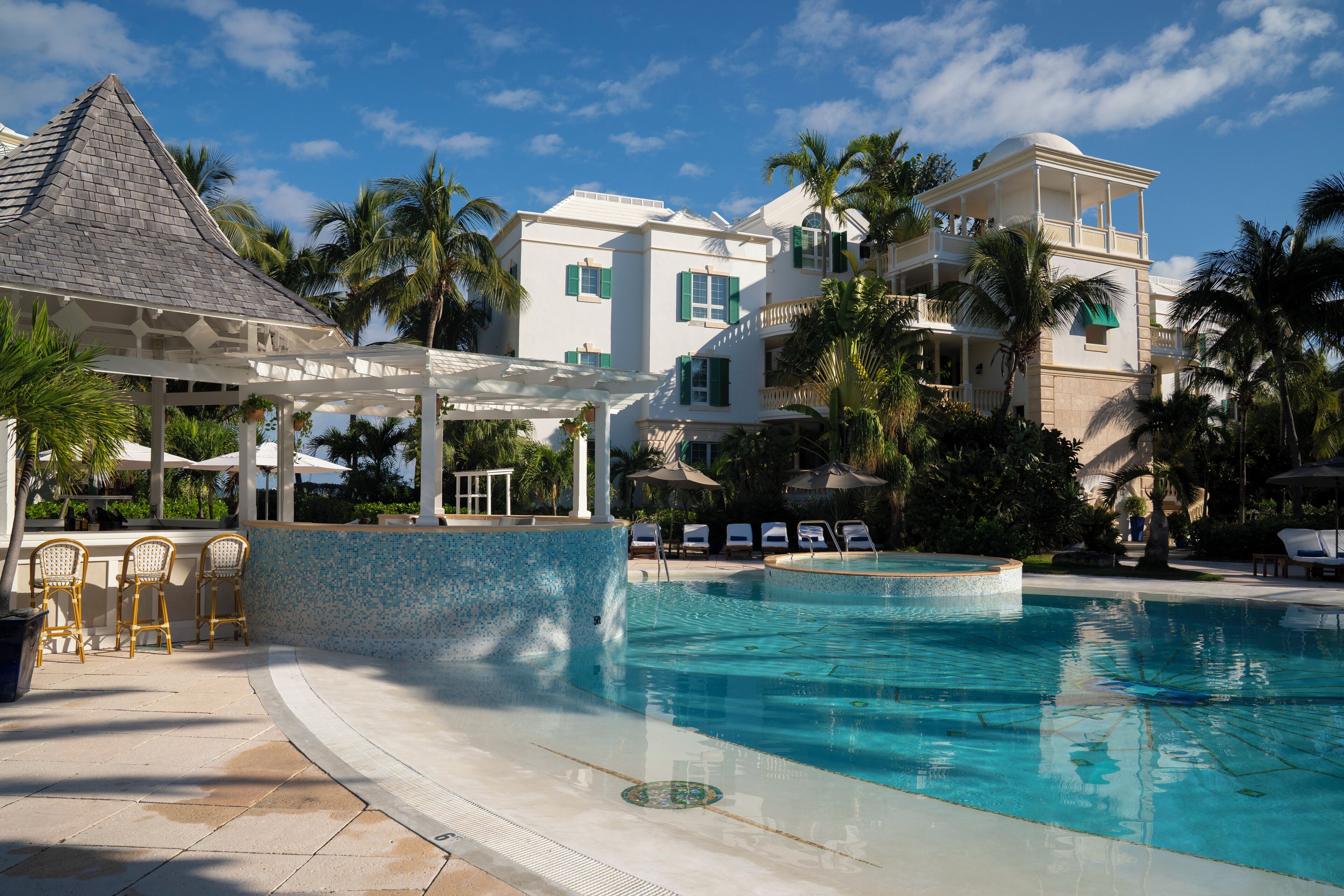 Outdoor pool, pool loungers