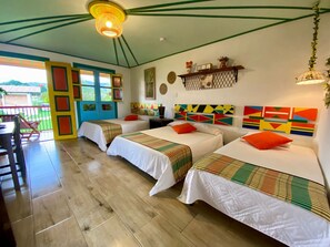 Quarto família | Frigobar, escrivaninha, quartos à prova de som