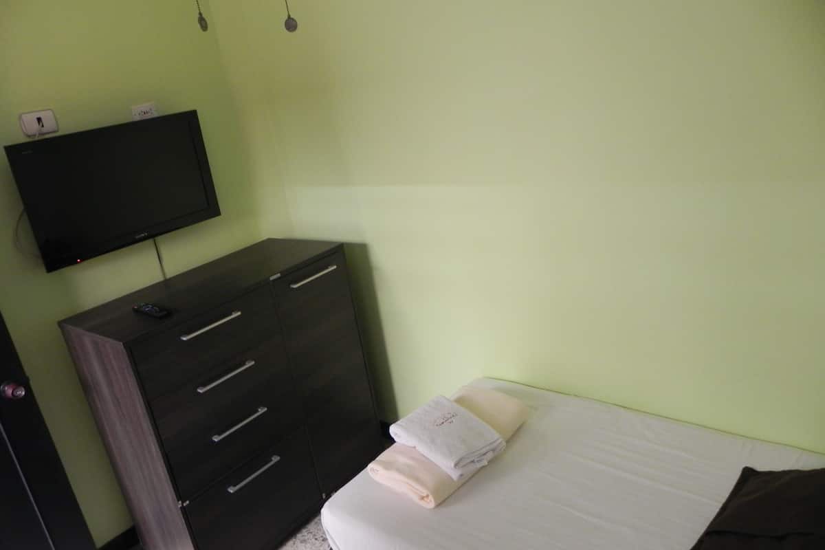 Single Room | Iron/ironing board (on request), WiFi (free)