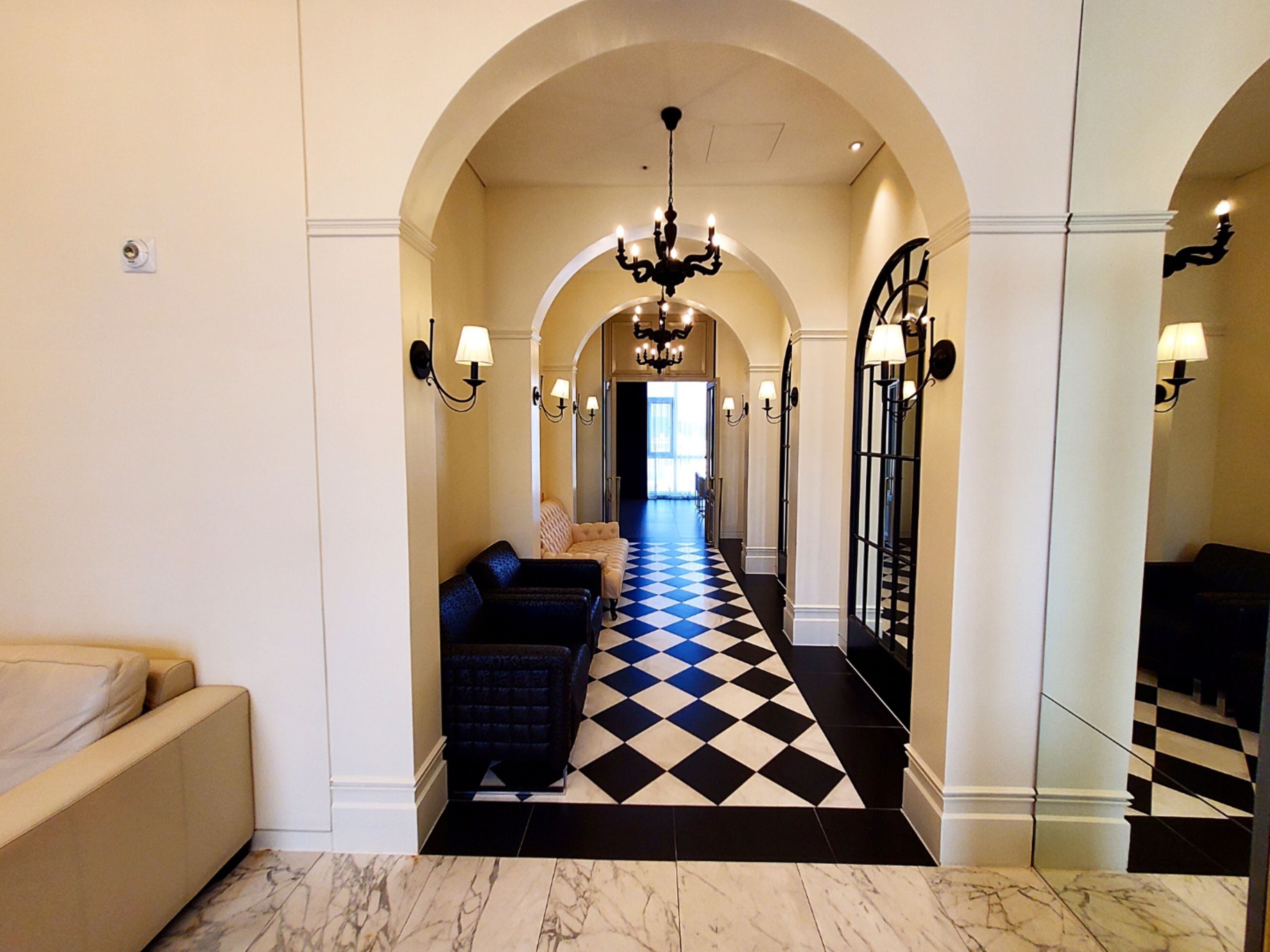 1 bedroom, individually decorated, individually furnished