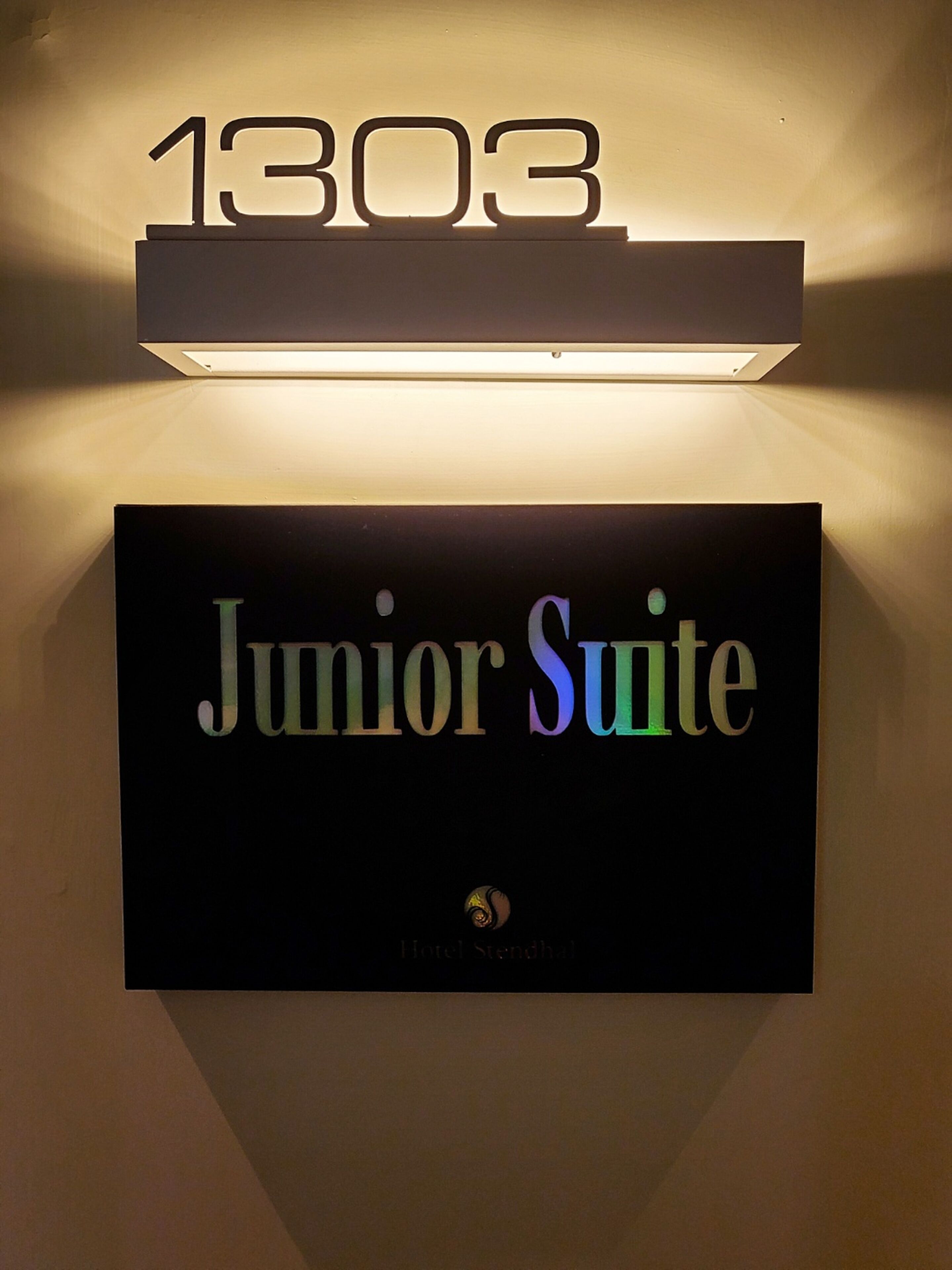 1 bedroom, individually decorated, individually furnished