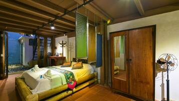 1 bedroom, minibar, desk, iron/ironing board