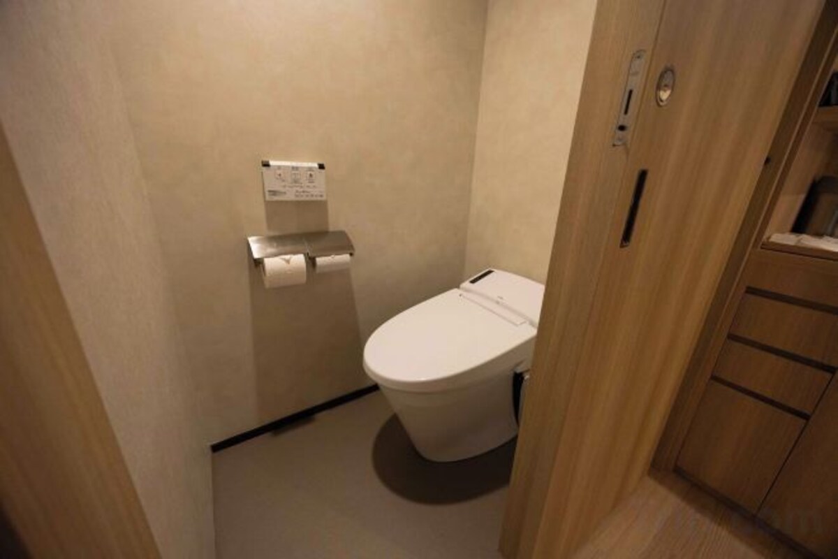 Bathroom | Free toiletries, hair dryer, slippers, bidet