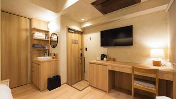 Premium bedding, down duvets, pillow-top beds, desk