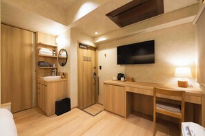 Standard Twin Room, Non Smoking | Premium bedding, down comforters, pillowtop beds, desk - HOTEL PAUL HOUSE (Tokyo)