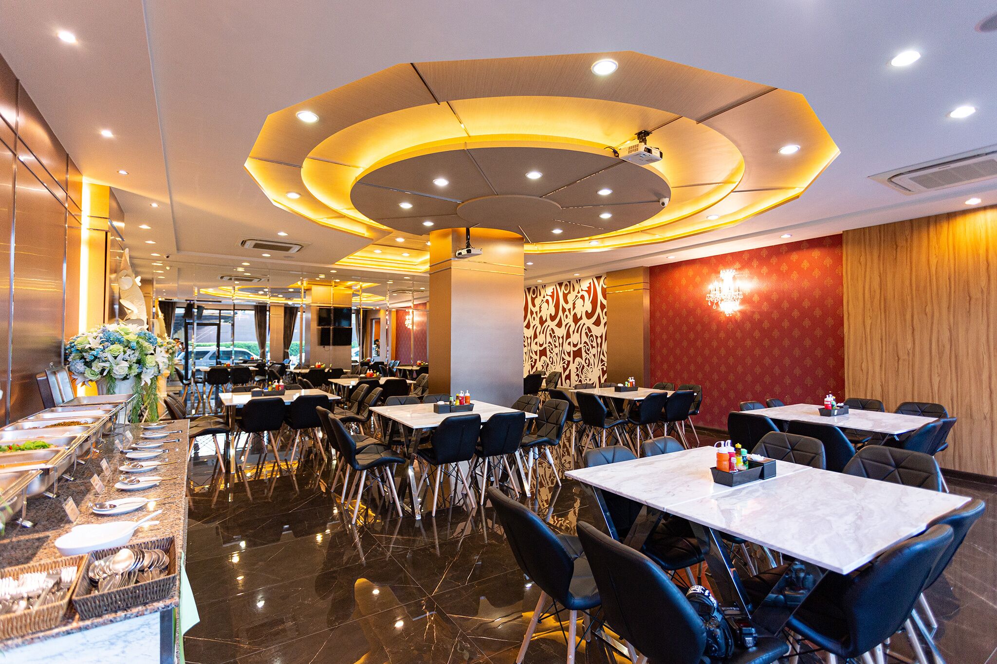 daily english breakfast (thb 150 per person)