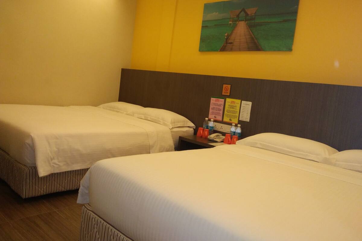 Family Deluxe, No Window | Iron/ironing board (on request), WiFi (free)