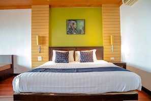 Deluxe Room Terrace | 3 ห้องนอน, ตู้นิรภัยในห้องพัก, ผ้าม่านกันแสง, Wi-Fi ฟรี