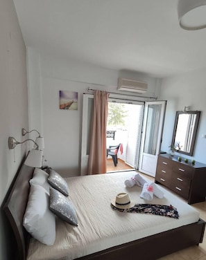 Deluxe Apartment, 1 Bedroom | Bed sheets - Kostas Apartments (Hersonissos)
