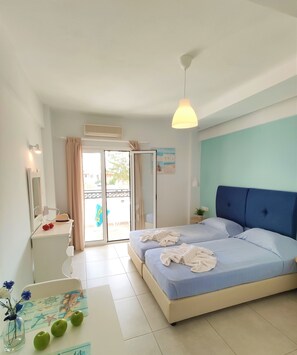 Deluxe Apartment, 1 Bedroom | Bed sheets - Kostas Apartments (Hersonissos)