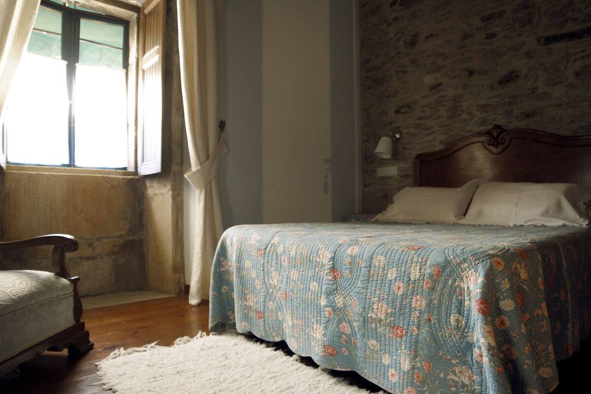 Doppel- oder Zweibettzimmer