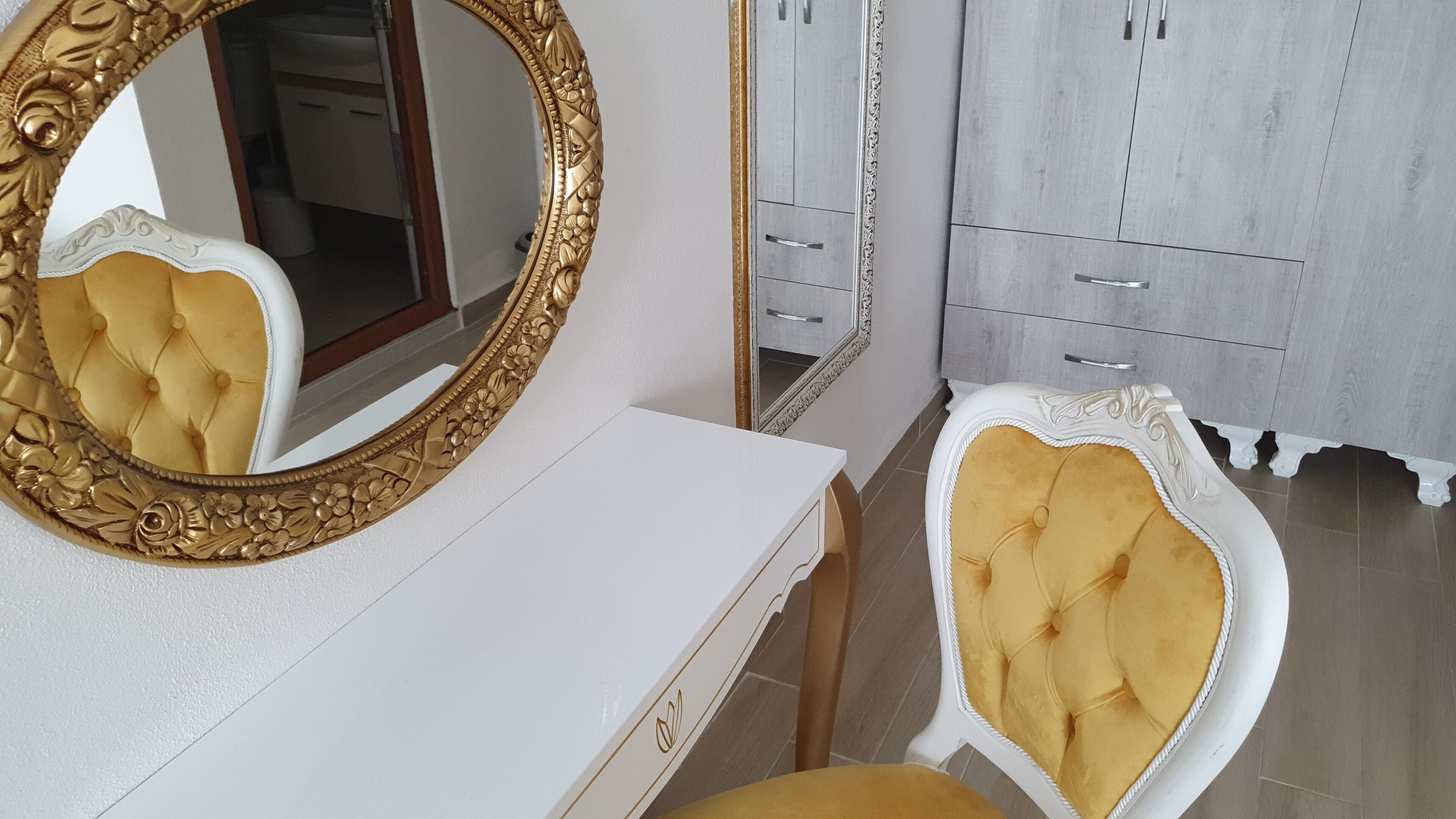 deluxe triple room, multiple beds, non smoking, sea view | 1 bedroom, premium bedding, individually decorated