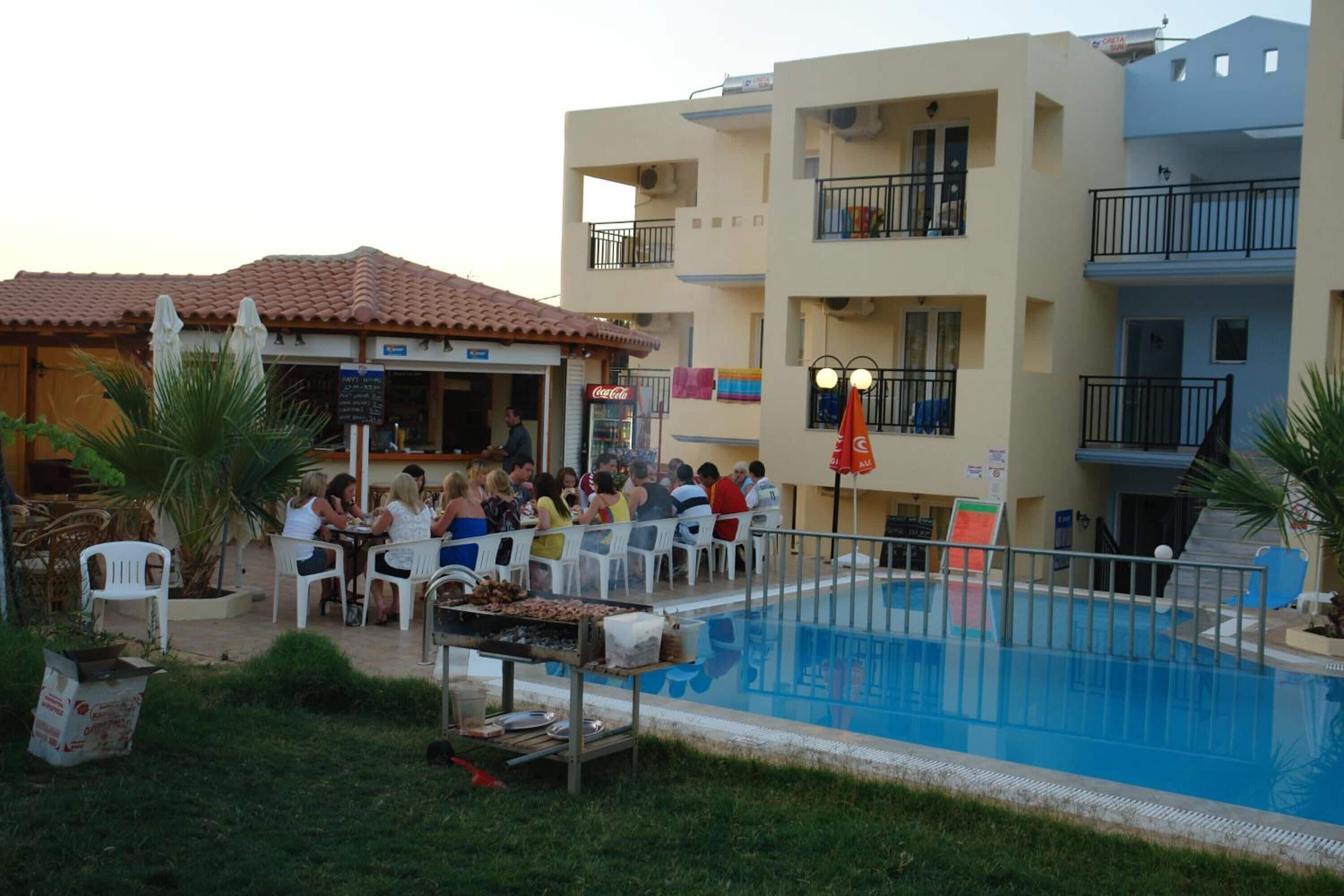 Photo - Sunshine Studios & Apartments