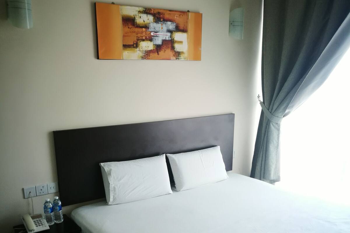 Desk, iron/ironing board, free WiFi