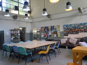 Lobby lounge - YHA Bradbury Jockey Club Tai Mei Tuk Youth Hostel (Tai Po)