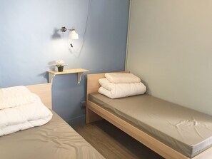 Twin Room | Free WiFi, bed sheets - YHA Bradbury Jockey Club Tai Mei Tuk Youth Hostel (Tai Po)