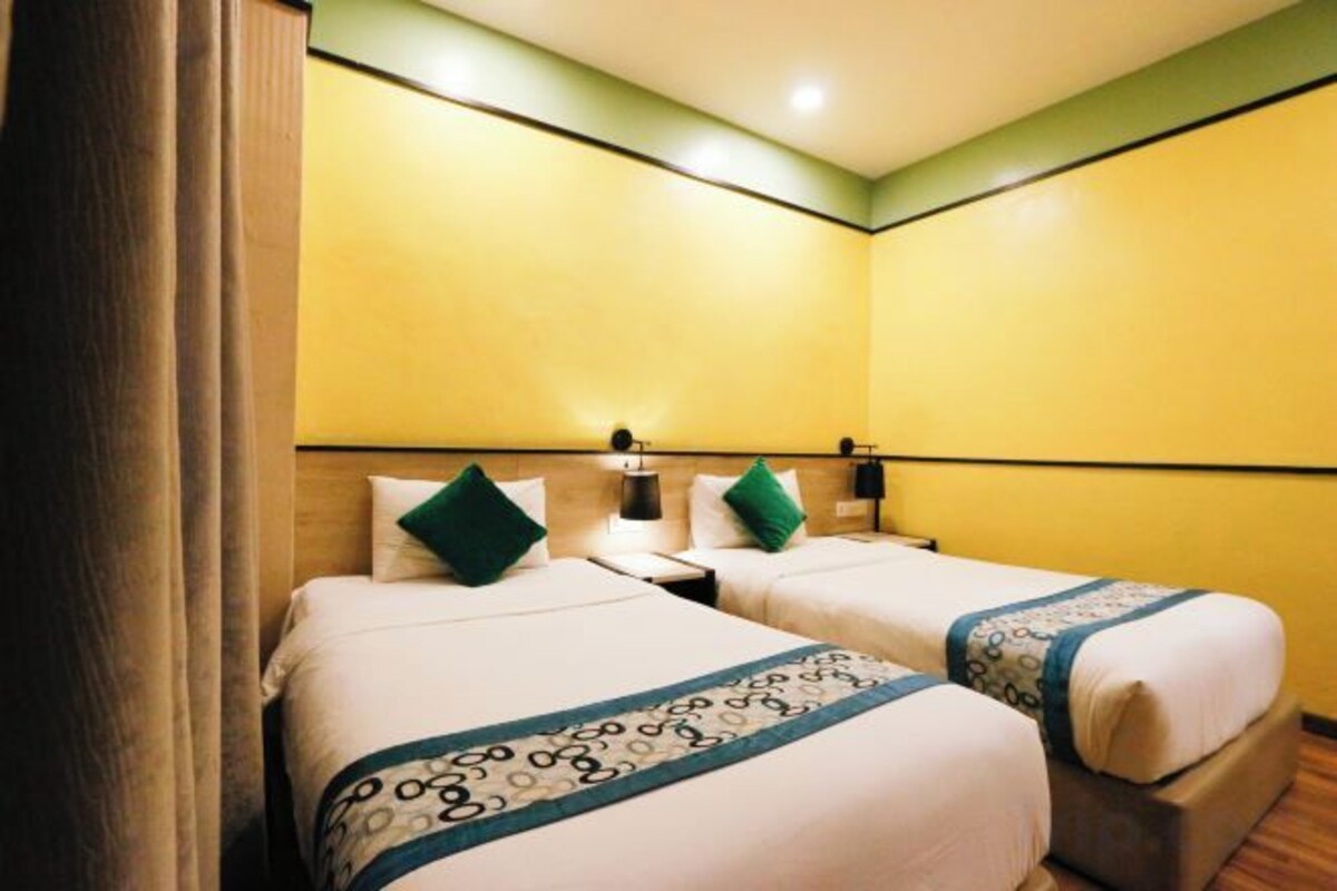 Desk, free WiFi, bed sheets