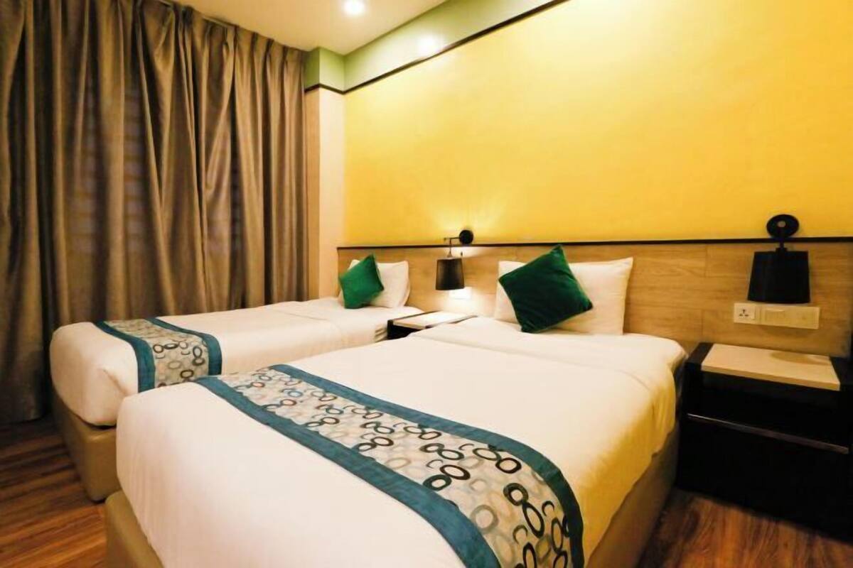 Desk, free WiFi, bed sheets