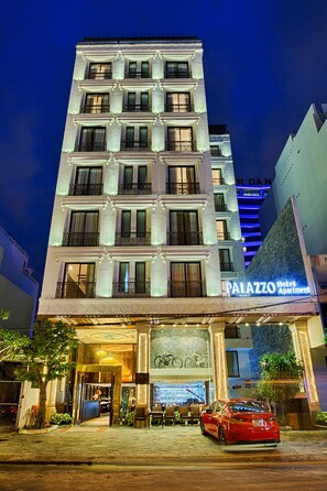 Property grounds - Palazzo Luxury Hotel (Da Nang)