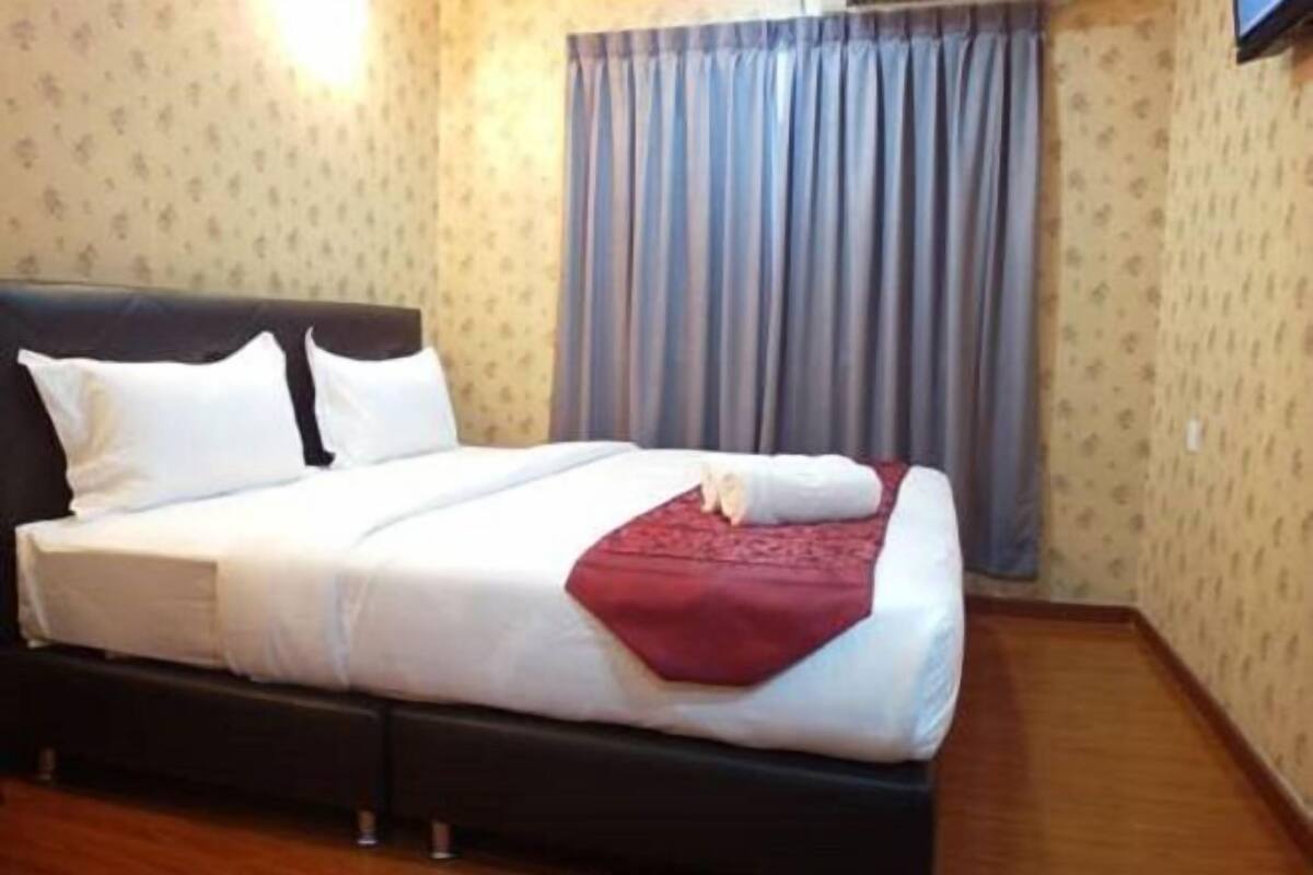 Iron/ironing board, free WiFi