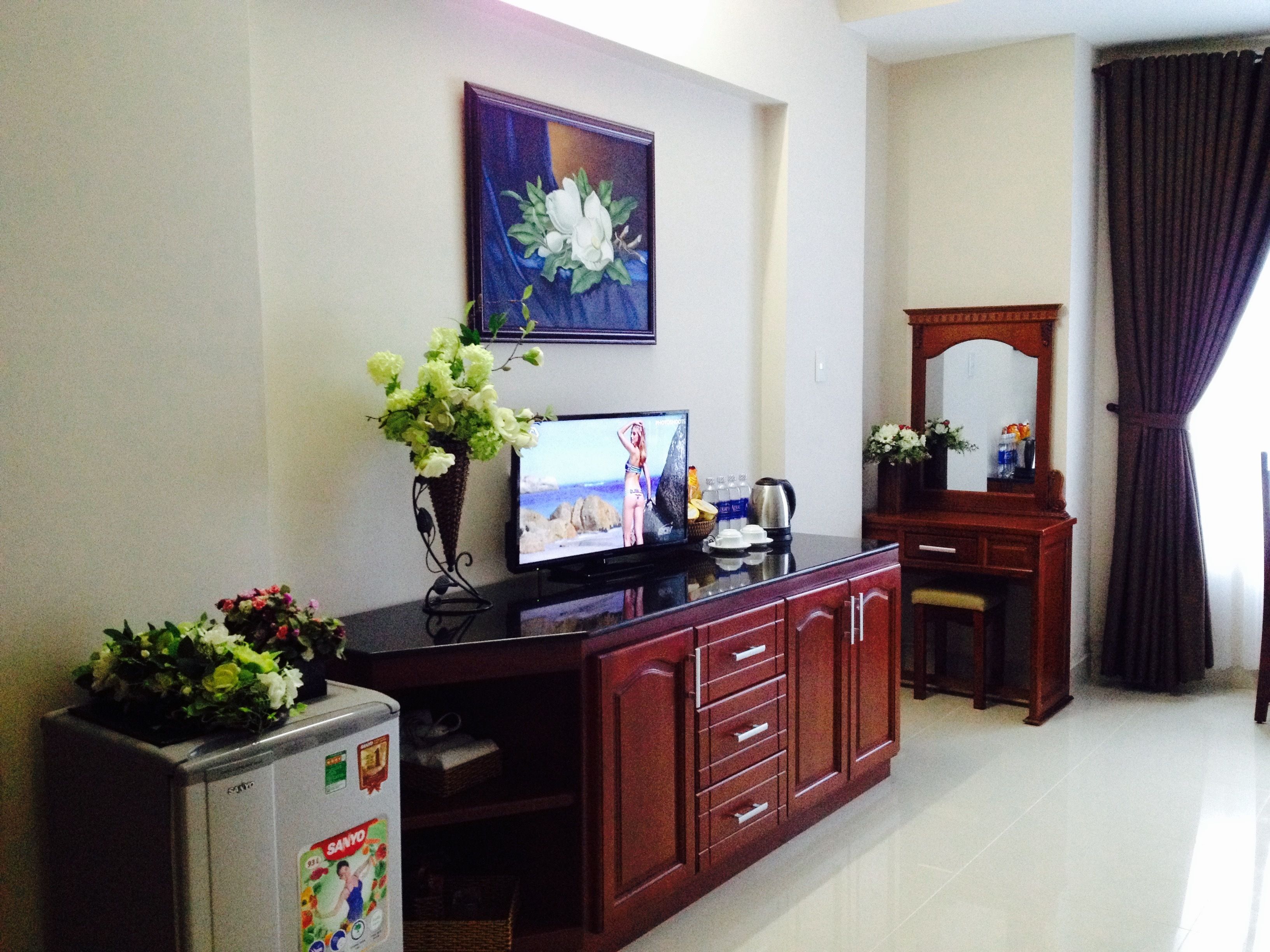 deluxe double room | living room | lcd tv