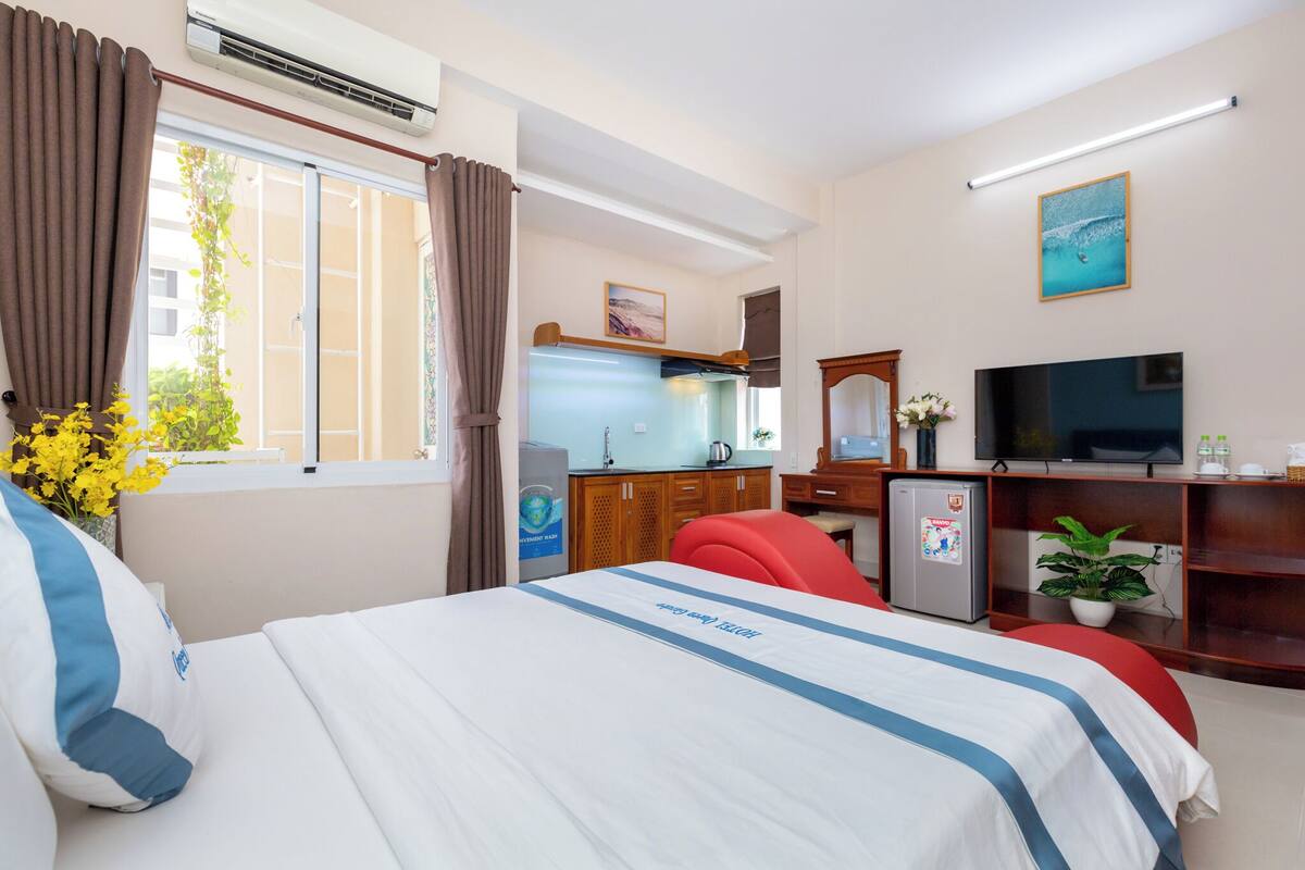 Phòng đôi Deluxe | 1 phòng ngủ, bàn, màn/rèm cản sáng, phòng cách âm 