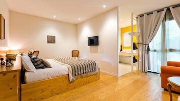 بديكورات فريدة لكل غرفة ومكتب وتجهيزات عازلة للصوت