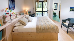 Comfort Double Room - Logis Auberge de Chavannes (Courlans)