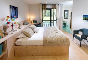 舒適雙人房 | 獨特設計、書桌、隔音、免費嬰兒床