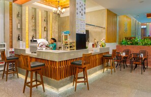 Breakfast, lunch, dinner served; international cuisine  - Ta Prohm Hotel & Spa (Siem Reap)