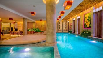 Indoor pool, sun loungers
