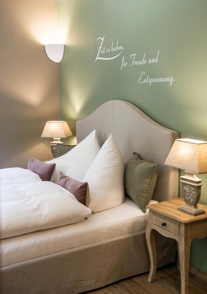 Double Room (Linde) | In-room safe, individually furnished, desk, free WiFi - Pension Waldruhe (Grundlsee)