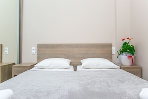 Apartment, 2 Bedrooms (Semi Basement) | In-room safe, free cribs/infant beds, WiFi, bed sheets - Hermes Hotel (Hersonissos)