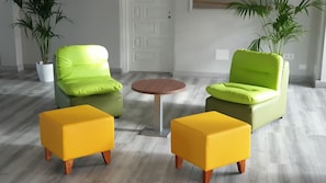 Khu tiếp khách ở sảnh