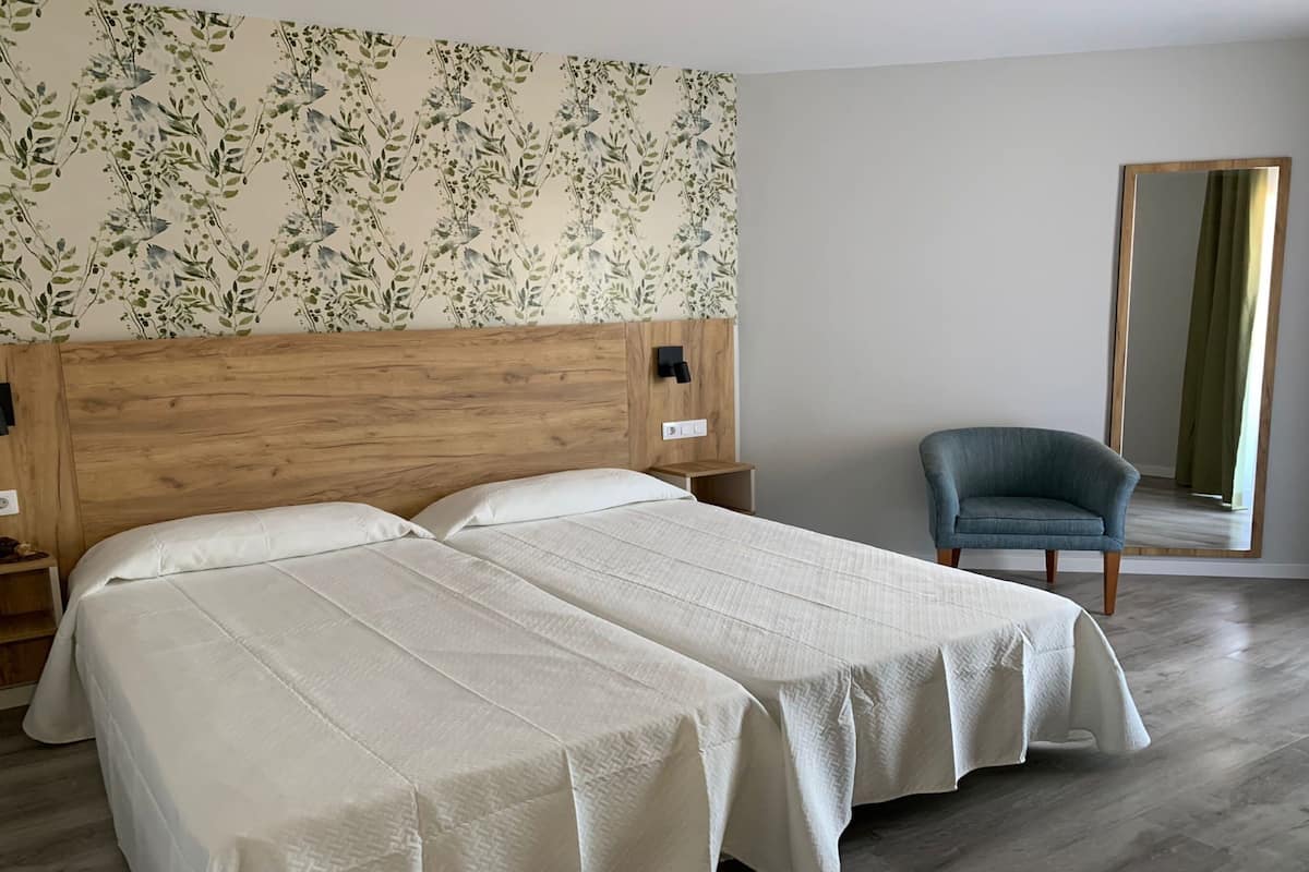 1 Schlafzimmer, Zimmersafe, Bügeleisen/Bügelbrett, kostenloses WLAN
