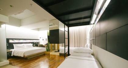 MaxOneHotels at Dharmahusada - Surabaya