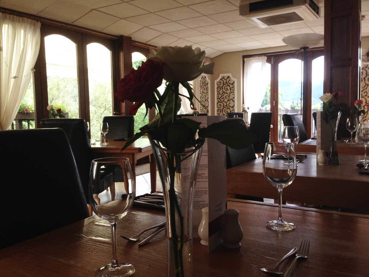 Breakfast, lunch, dinner served; British cuisine 