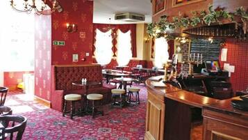 Breakfast, lunch, dinner served; British cuisine