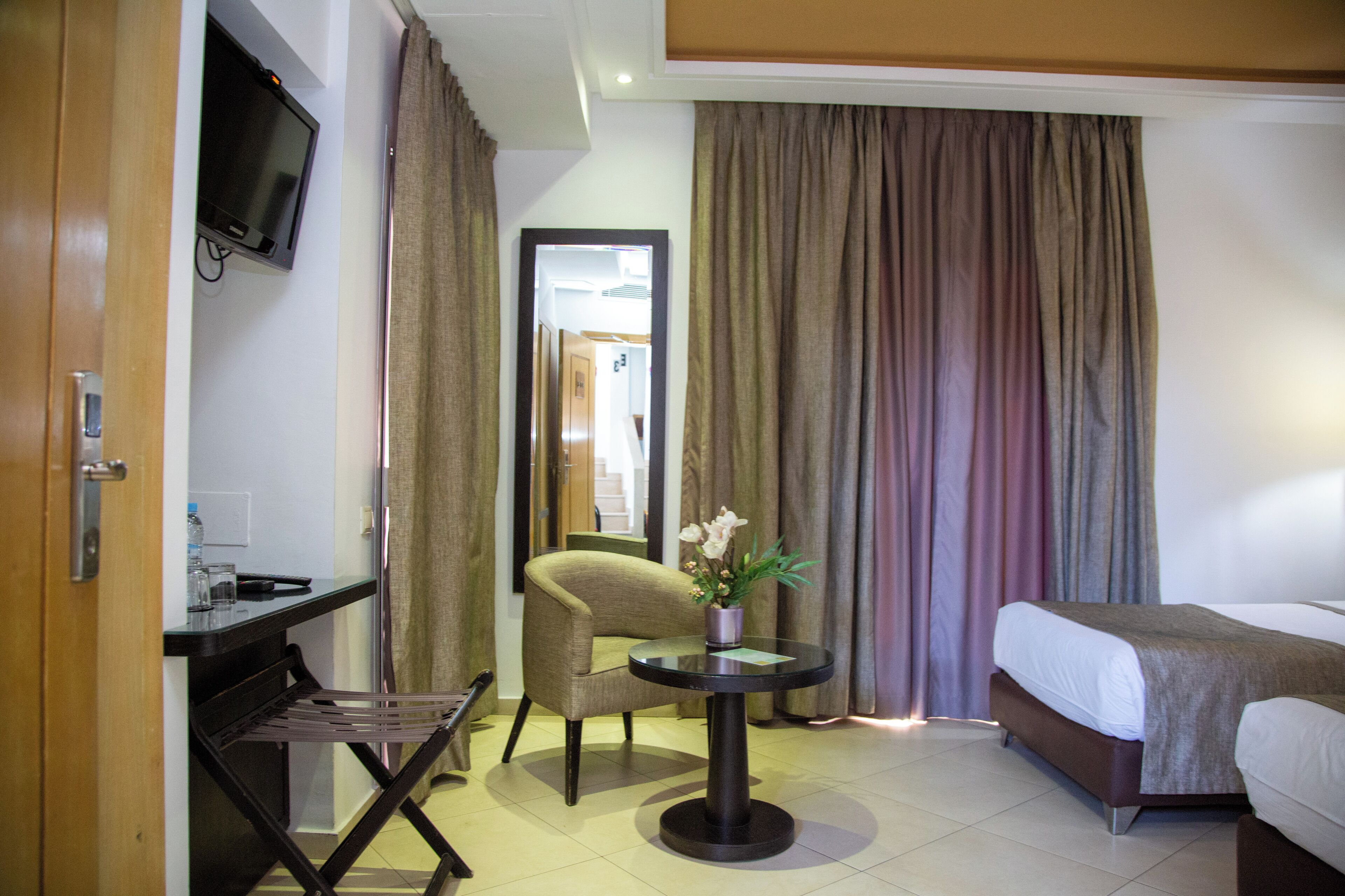 standard twin room | premium bedding, in-room safe, desk, blackout curtains