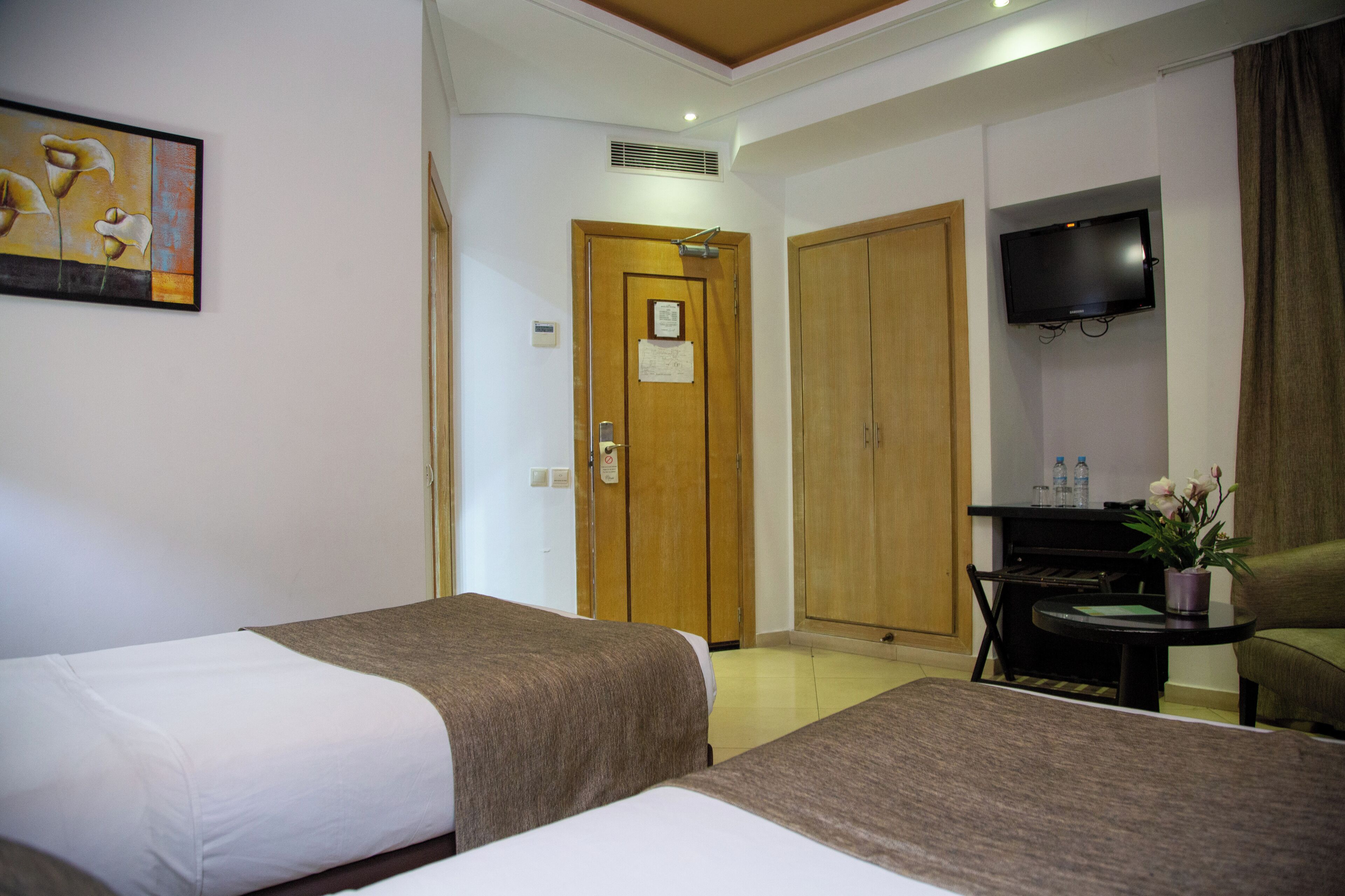 standard twin room | premium bedding, in-room safe, desk, blackout curtains