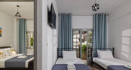 Aquarius Apartments