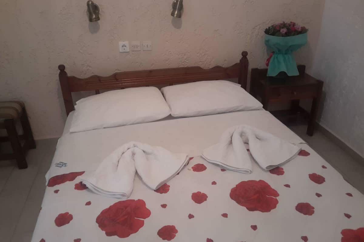 Apartment, 1 Bedroom, Balcony, Pool View | Desk, WiFi (free)