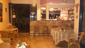 Dining - Aquarius Apartments (Hersonissos)