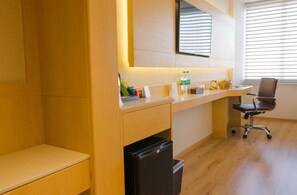 Standard one twin or two single beds, City View Tower  | Premium bedding, minibar, in-room safe, individually furnished - Gemini Continental Lucknow (Lucknow)