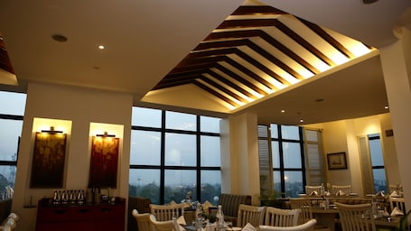 Breakfast, lunch, dinner served; international cuisine