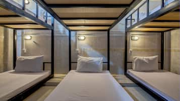 Coffres-forts dans les chambres, Wi-Fi gratuit, draps fournis