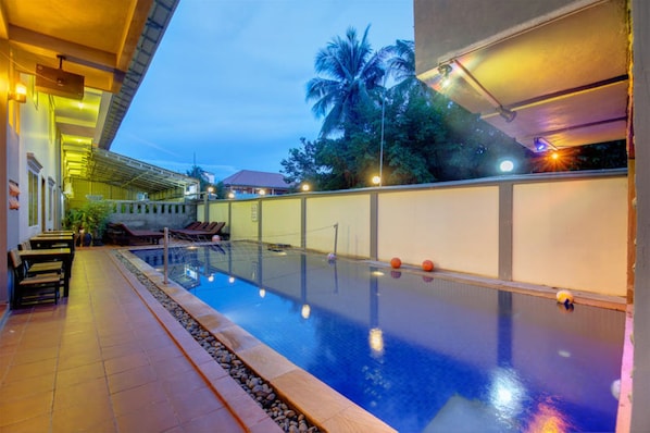 Outdoor pool, pool loungers