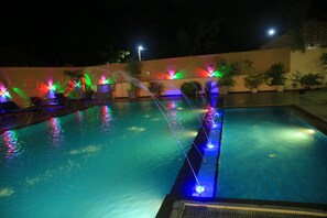 Outdoor pool, open 9:00 AM to 9:00 PM, pool umbrellas, pool loungers - The Ocean Pearl (Negombo)